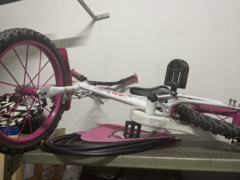 Bicicleta Infantil Aro 12 (Rosa e Branca) – Ideal até 6 anos