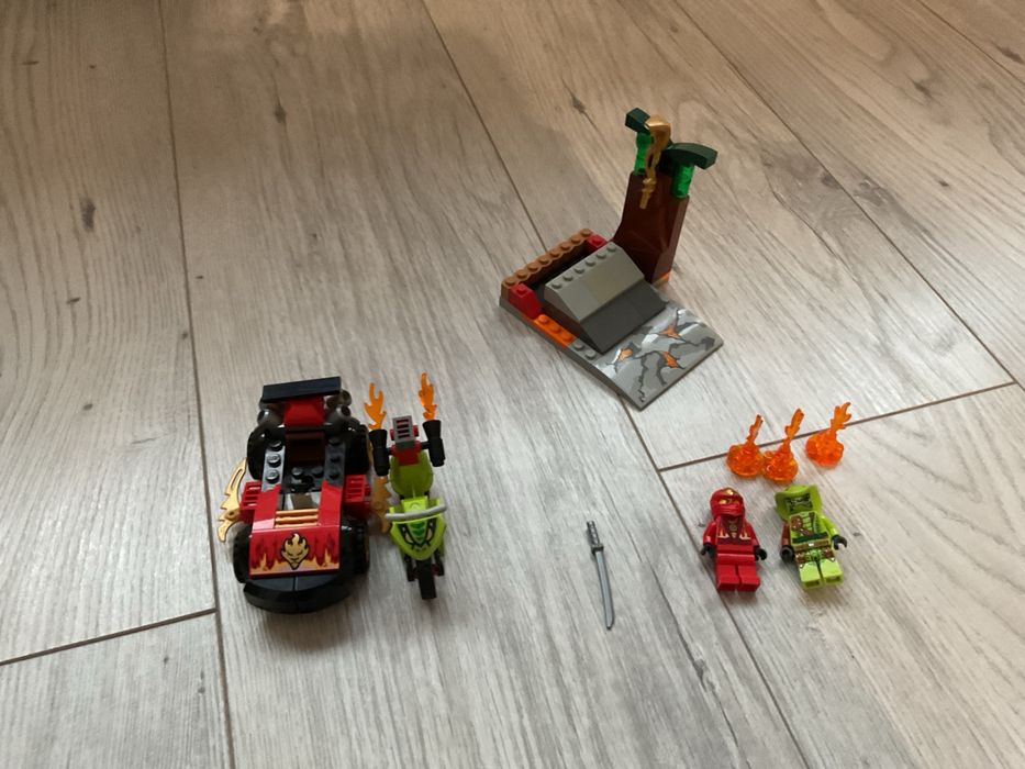 LEGO Juniors 10722 Starcie z wężem
