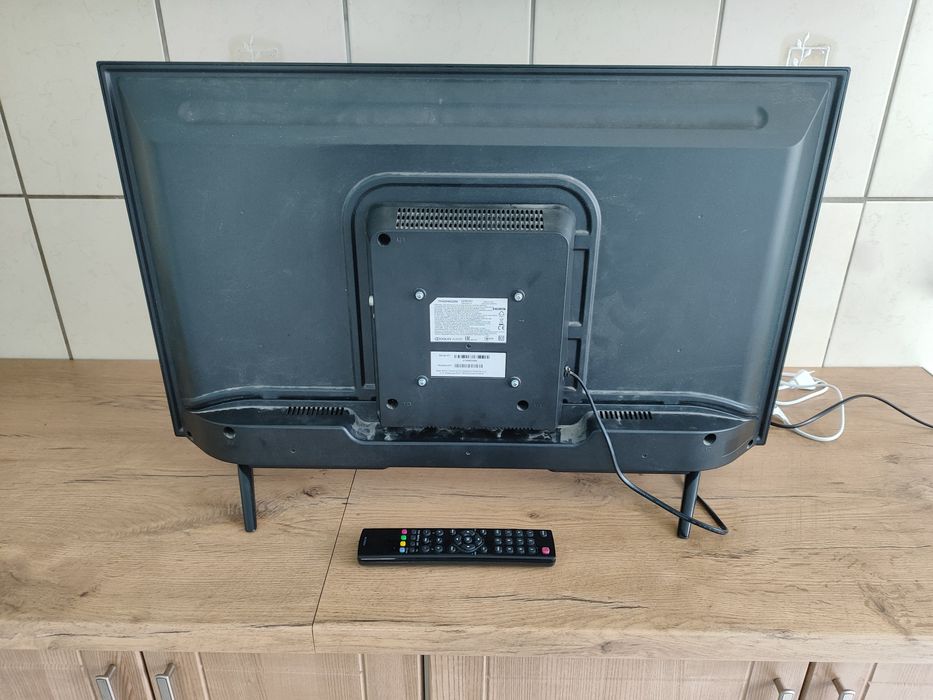 Telewizor TV LED Thomson 32 cale 32HD3301 + Pilot