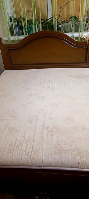 Кровать с  ортопедическим матрасом