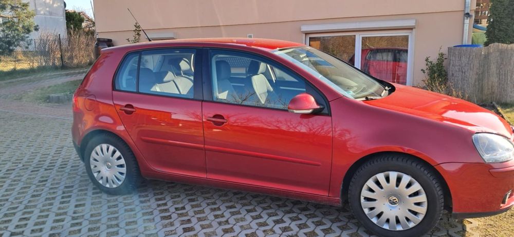 Golf 5 Salon Polska niski przebieg