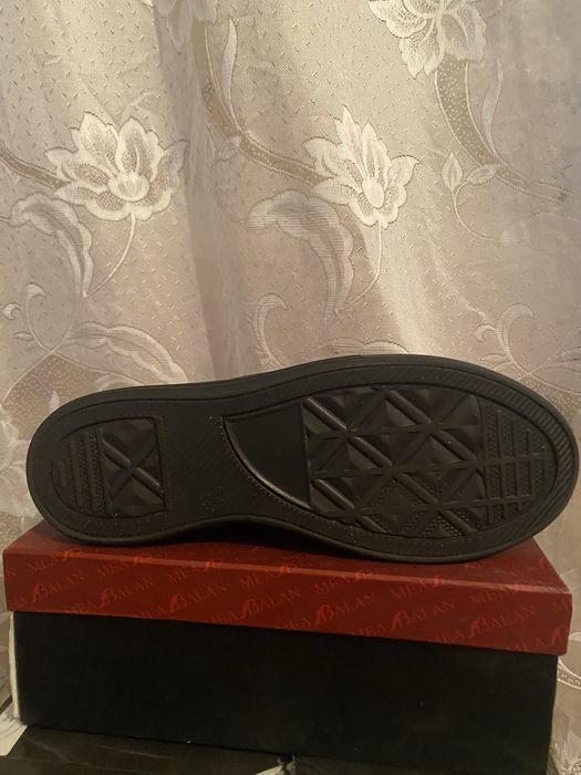 Кросівки натуральна шкіра