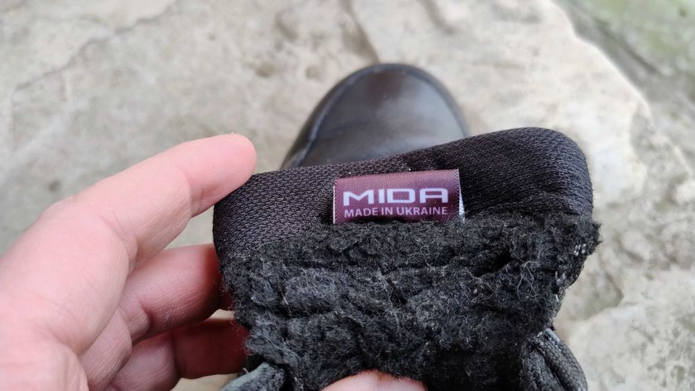 Продам зимові ботинки чоловічі