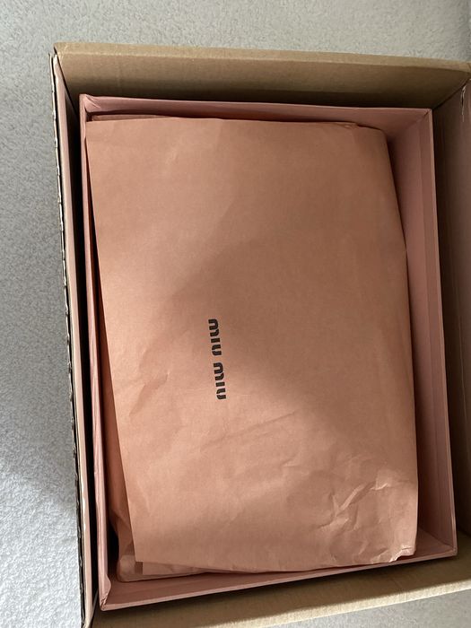 Sneyakersy Miu Miu Plume