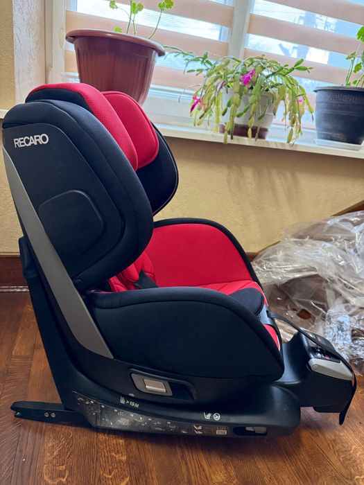 Автокрісло RECARO Zero.1 (Racing Red)