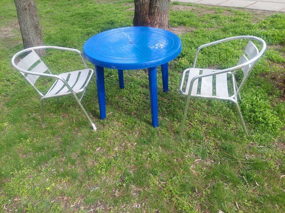 Стіл (пластик) + 2 стули (алюміній) дачні