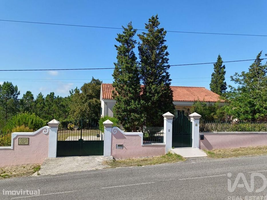Casa / Villa T3 em Alvorninha de 150,9 m2