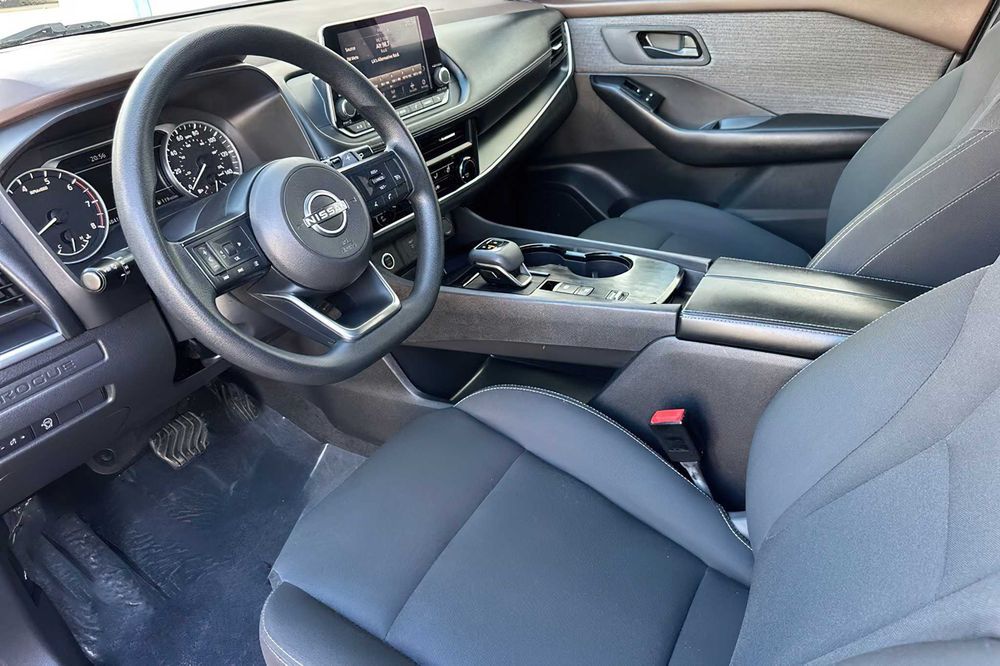 Nissan Rogue      2023