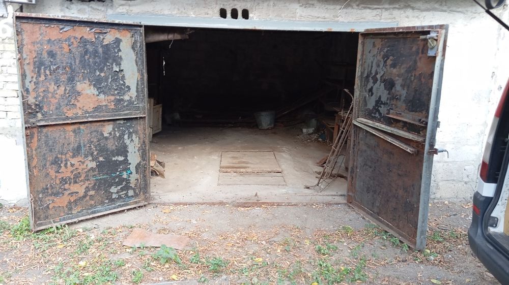 Сдам гараж ОГРОМНЫЙ на 12 Квартале