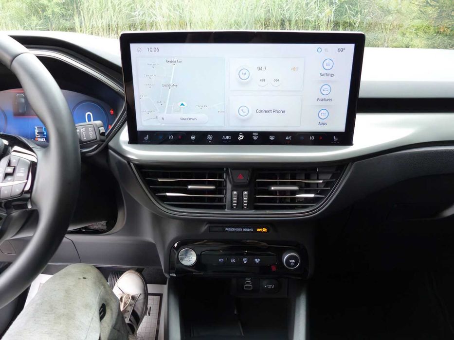 Ford Escape      2024