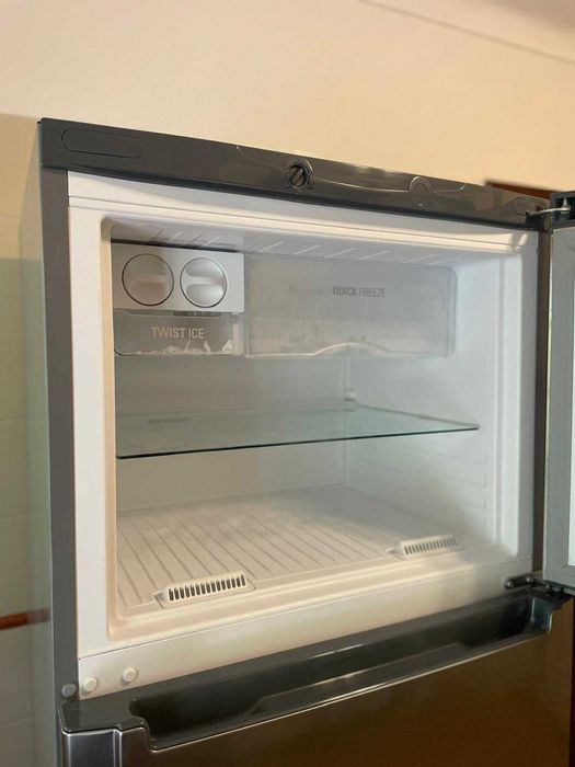 Frigorífico Hotpoint como novo – grande capacidade!