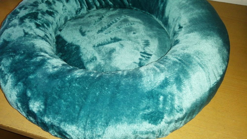 Cama fofa e quentinha feita toda manualmente para o seu pet