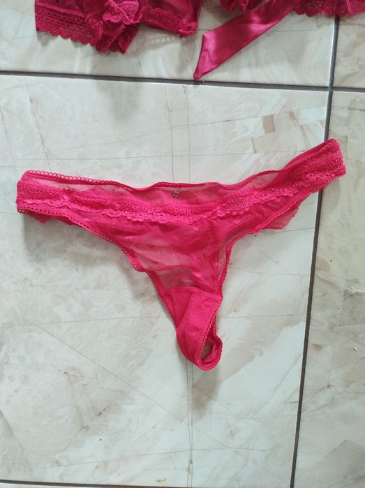 Komplet koronkowej bielizny