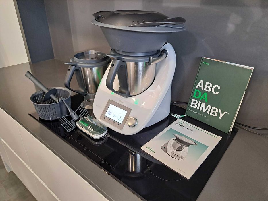Bimby TM5 + 2 Copos + Cook-Key Oportunidade