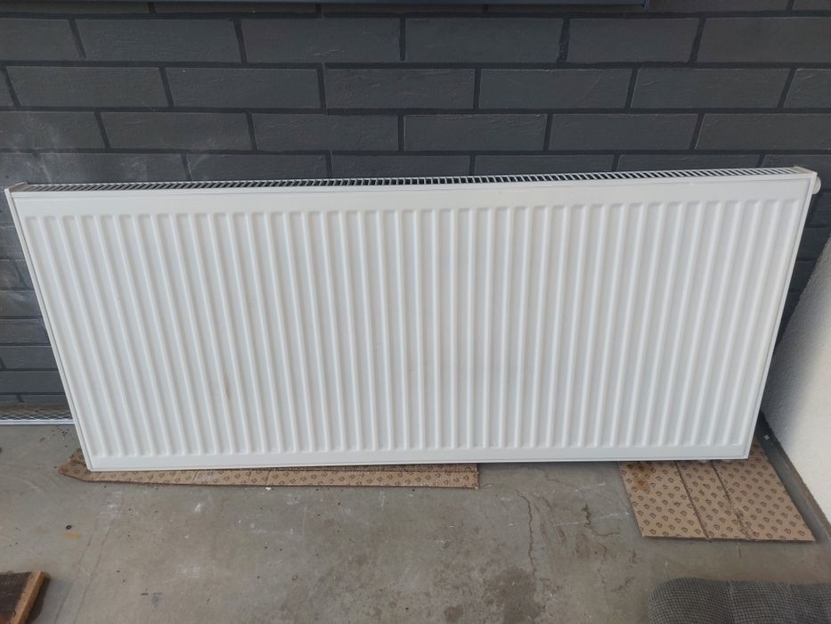 Grzejnik kaloryfer 140 x 60 x 5-6 zasilanie dolne dolny c11 cv11 c cv