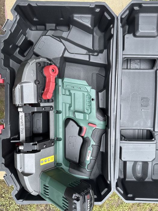 Акумуляторна стрічкова пилка Parkside PMBA 20 (20 В, з валізою)