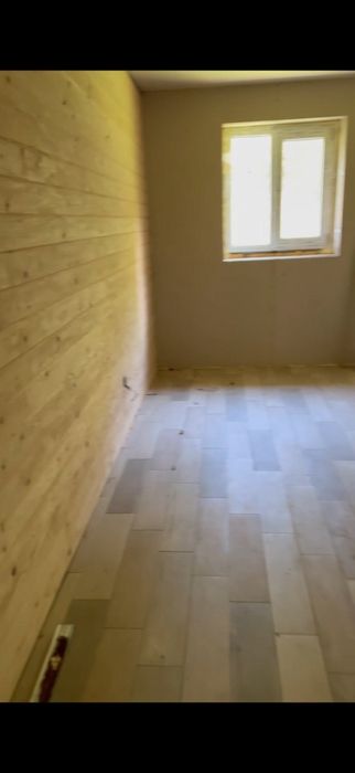 Будинок з ділянкою 30 сотих з виходом до річки