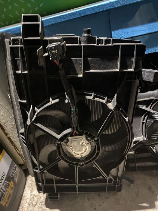 Tesla model X кассета радиатора в сборе, люверс, радиатор, диффузор