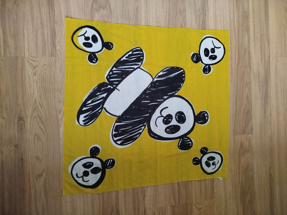 Włoska żółta vintage kwadratowa gawroszka apaszka panda