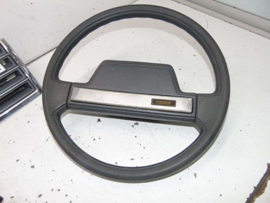 Mazda 929 grelha/Volante