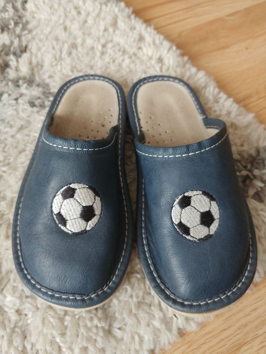 Kapcie chłopięce r.28-29