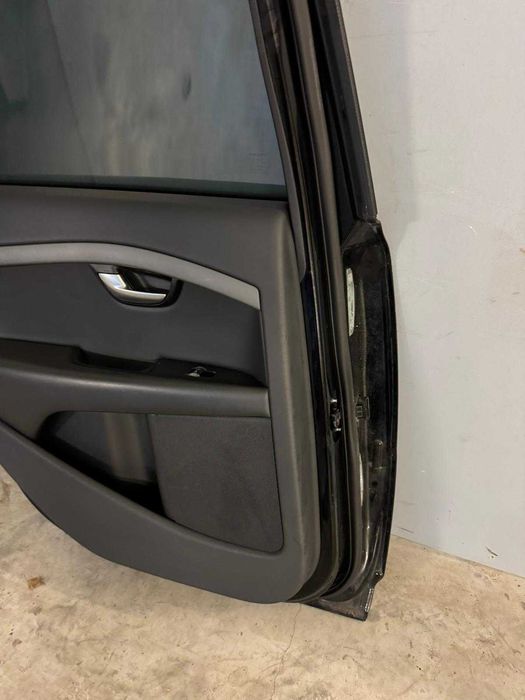 Drzwi lewy tył Volvo V70 III 019-26