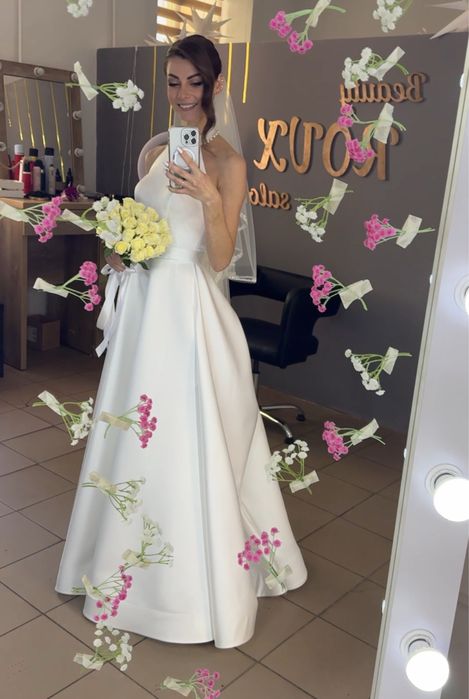 Весільна сукня з фатаб , олягнута 1 раз , після хімчистки