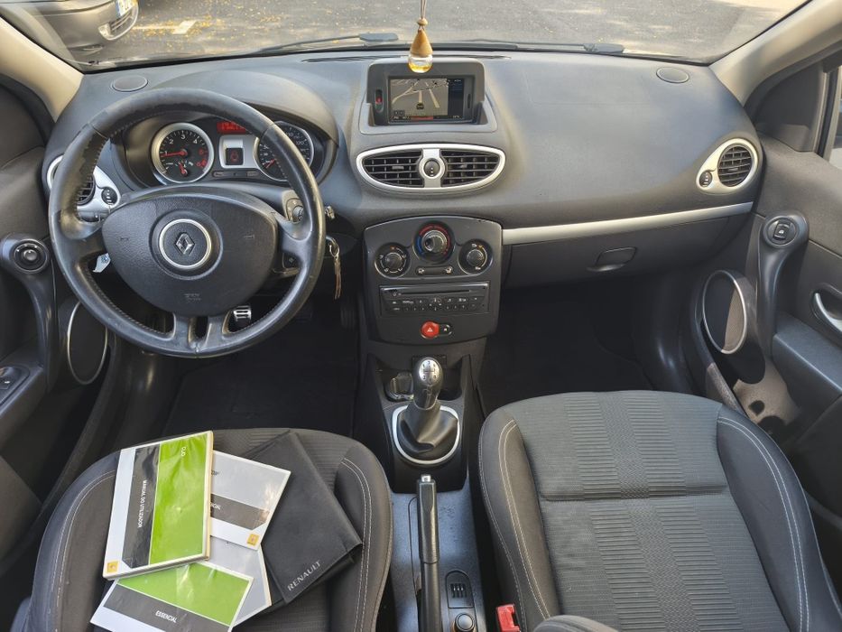 Renault Clio — fotografia 4