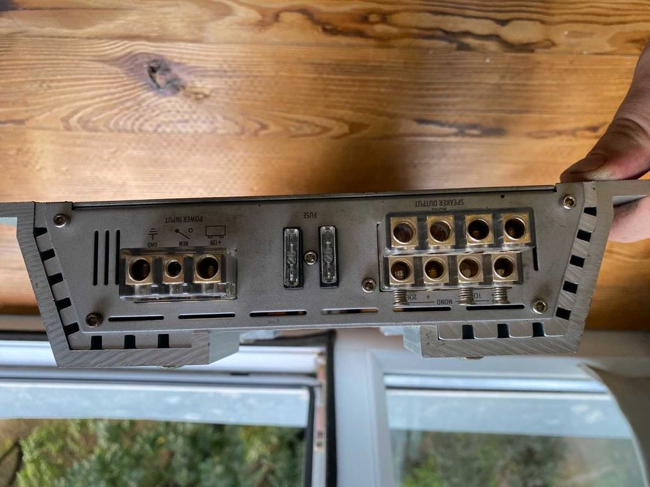 Автопідсилювач Helix dark-4