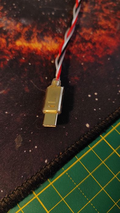 Кабель цифровий  аналоговий