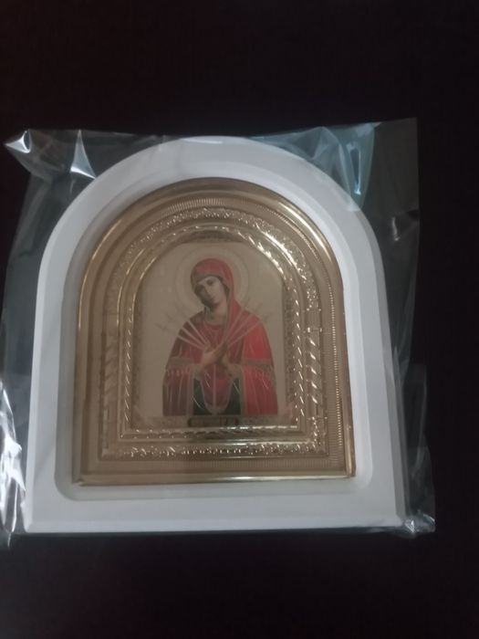 Ікони в дерев'яній рамці