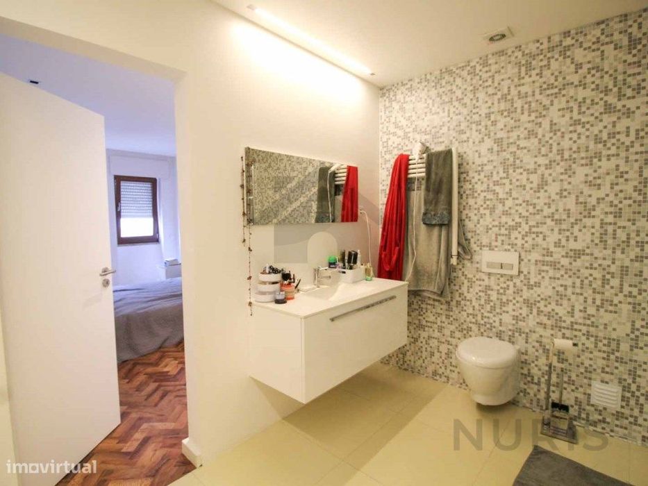 Espaçoso T4 Renovado no Centro de Portimão - 185 m²
