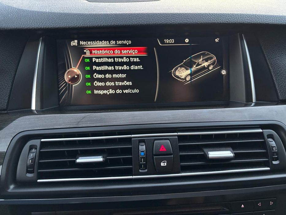 BMW 520da Touring Pack M interior