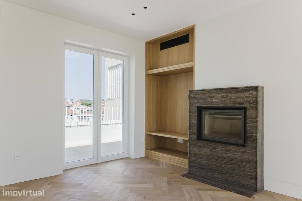 Penthouse T5 com vista, Campo Mártires da Pátria, Lisboa