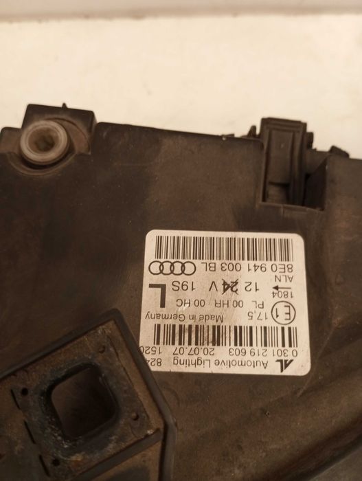 Par Faróis Óticas Audi A4 B7 — Compatível S-Line (8E0941004BL)