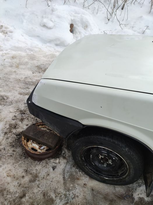 Продам ваз 2109 без торгу