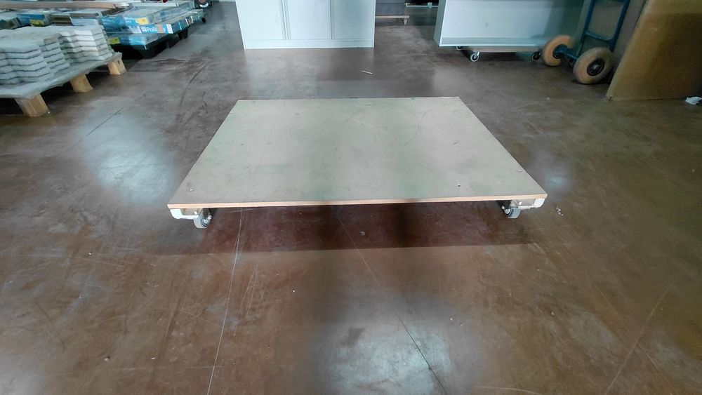 Carro ferro e mdf   CARGAS PESADAS com  rodas 120x90x16cm alt