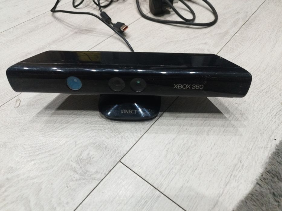 Sprzedam Xboxa 360 + Kinect