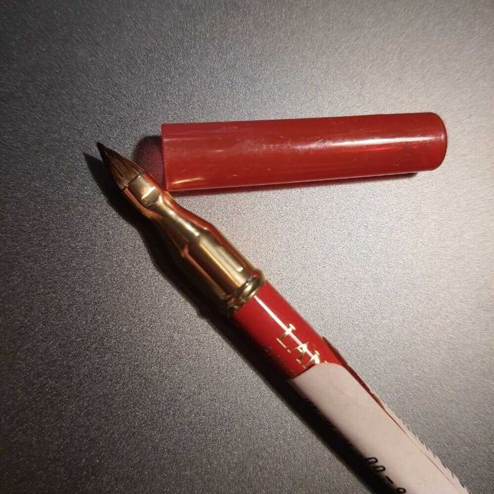 Карандаш контур подводка для губ Lancome Le Lipstique Scarlett