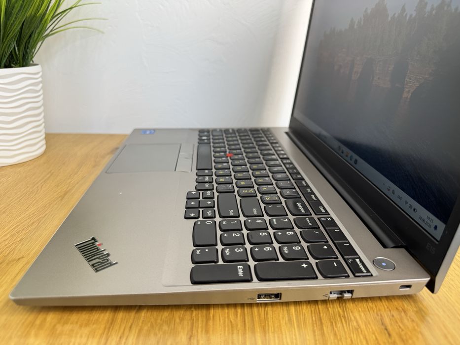 Потужний ноутбук Lenovo ThinkPad E15 Gen 4 i5 12 покоління 16/256GB (512GB) 10 ядер