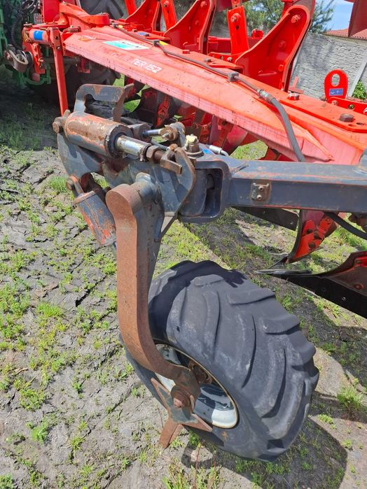 Pług obracalny zawieszany 5-skibowy Kuhn Multi- Master 152T