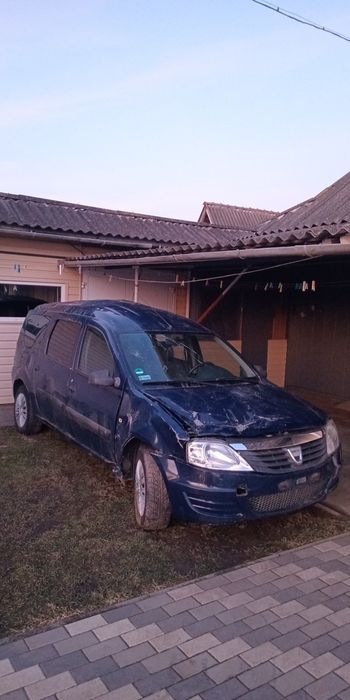 DACIA LOGAN MCV 7мсць2011р після ДТП.ДИЗЕЛЬ1.5повністю на ходу.