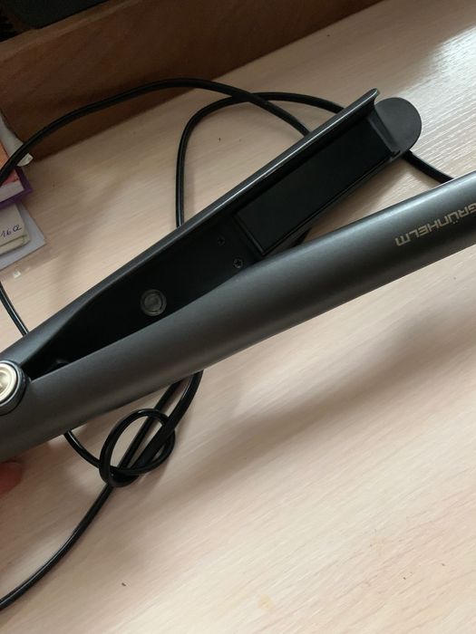 Випрямляч для волосся