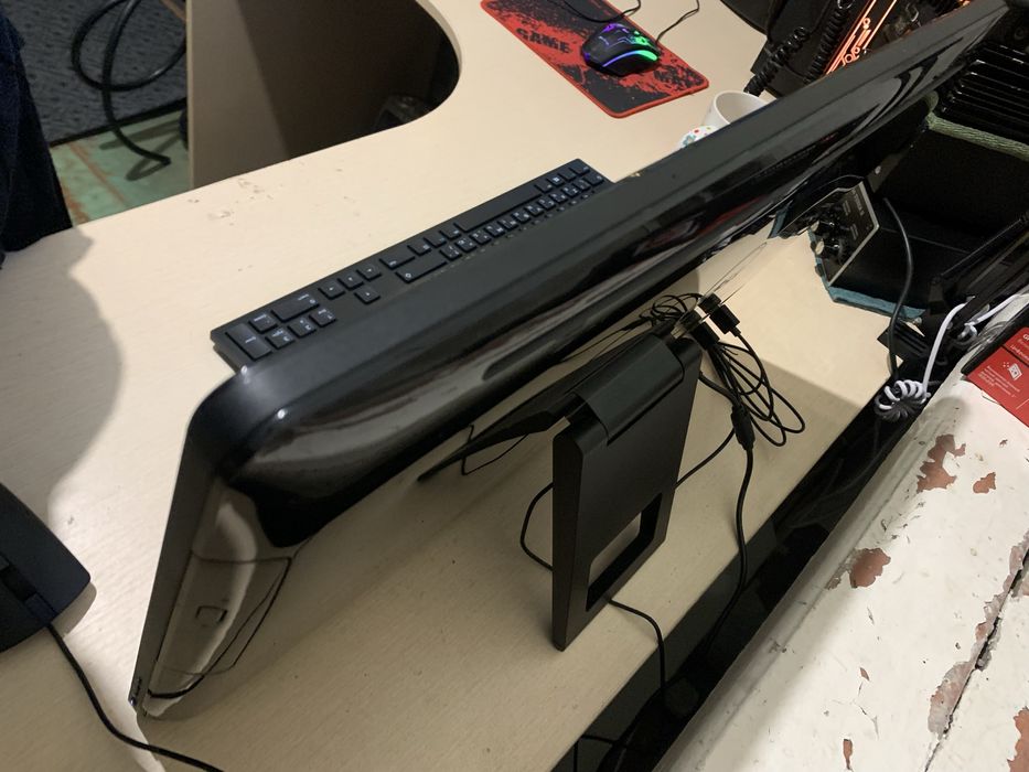 Компютер - Моноблок Dell Inspiron 3264