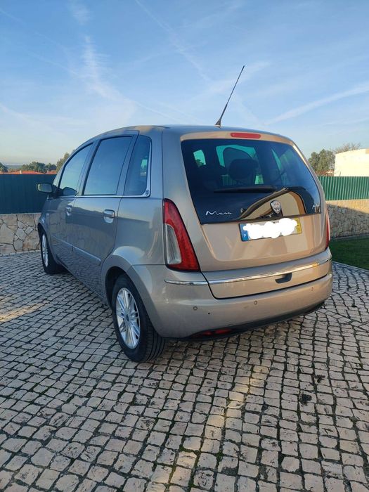Lancia Musa 1.3 16V M-jet Platino