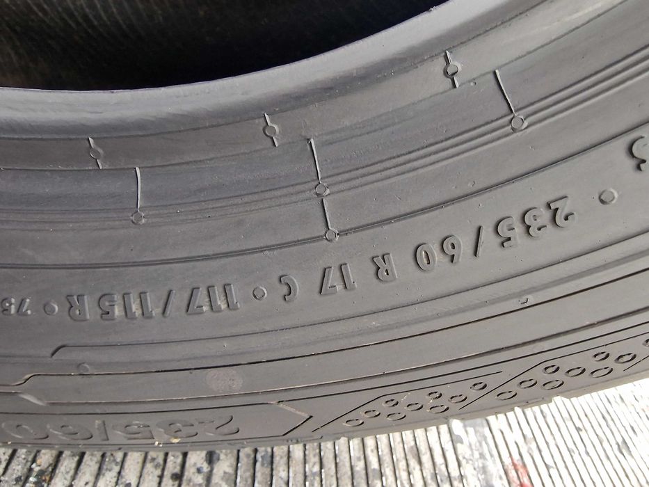 235/60/17 C , Continental ContiVanC 200, jak nowe 9mm, 18r. Super para