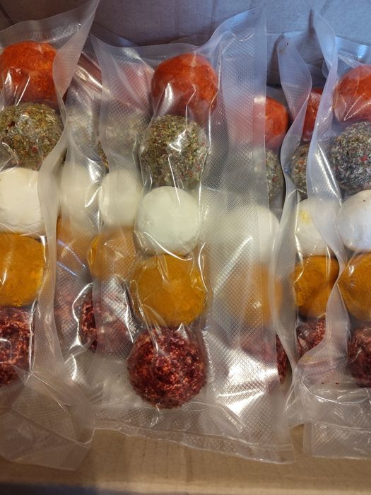 Сирні кульки Лабне,молочні продукти сир з приправами,сир косичка ,будз