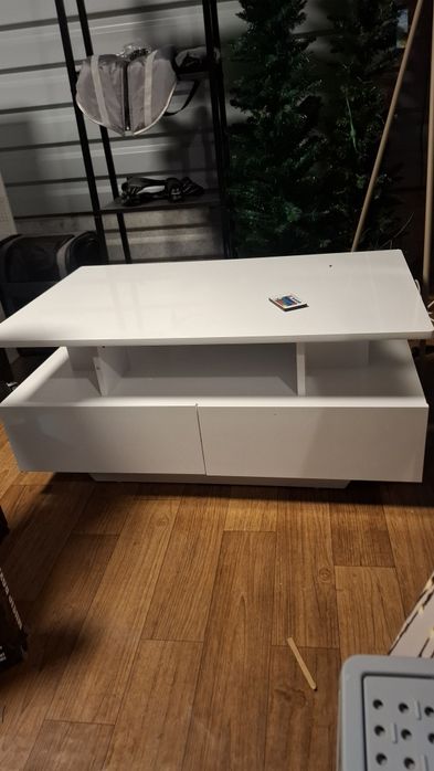 Stolik kawowy z 4 szufladami i podświetleniem LED