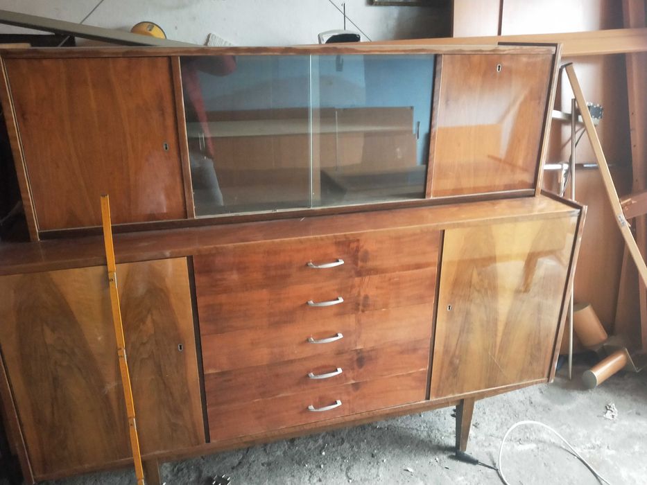 sprzedam komodę z PRL-u wysoki połysk