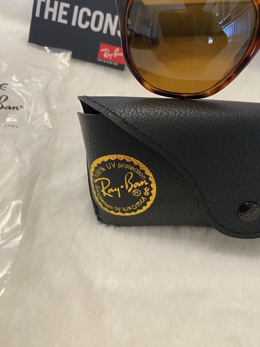 Óculos de sol Ray-Ban com etiqueta